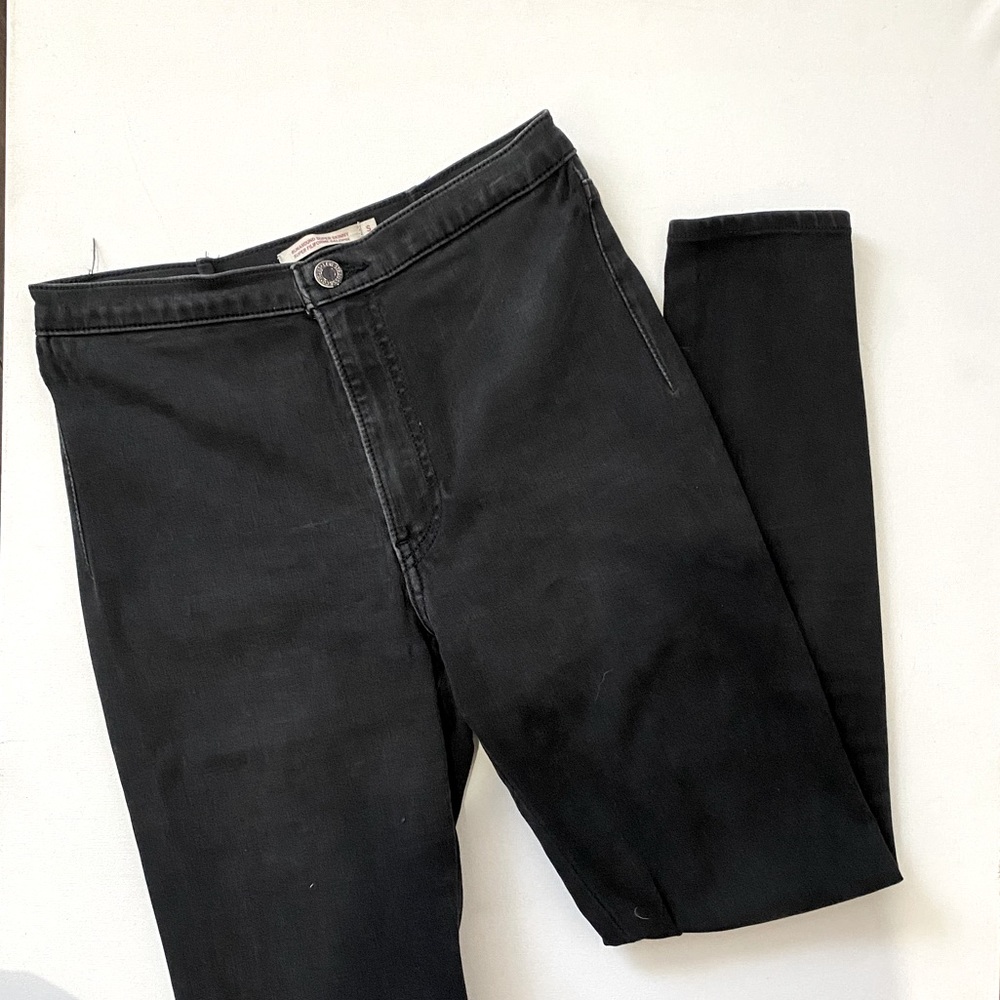 Levis black jeans